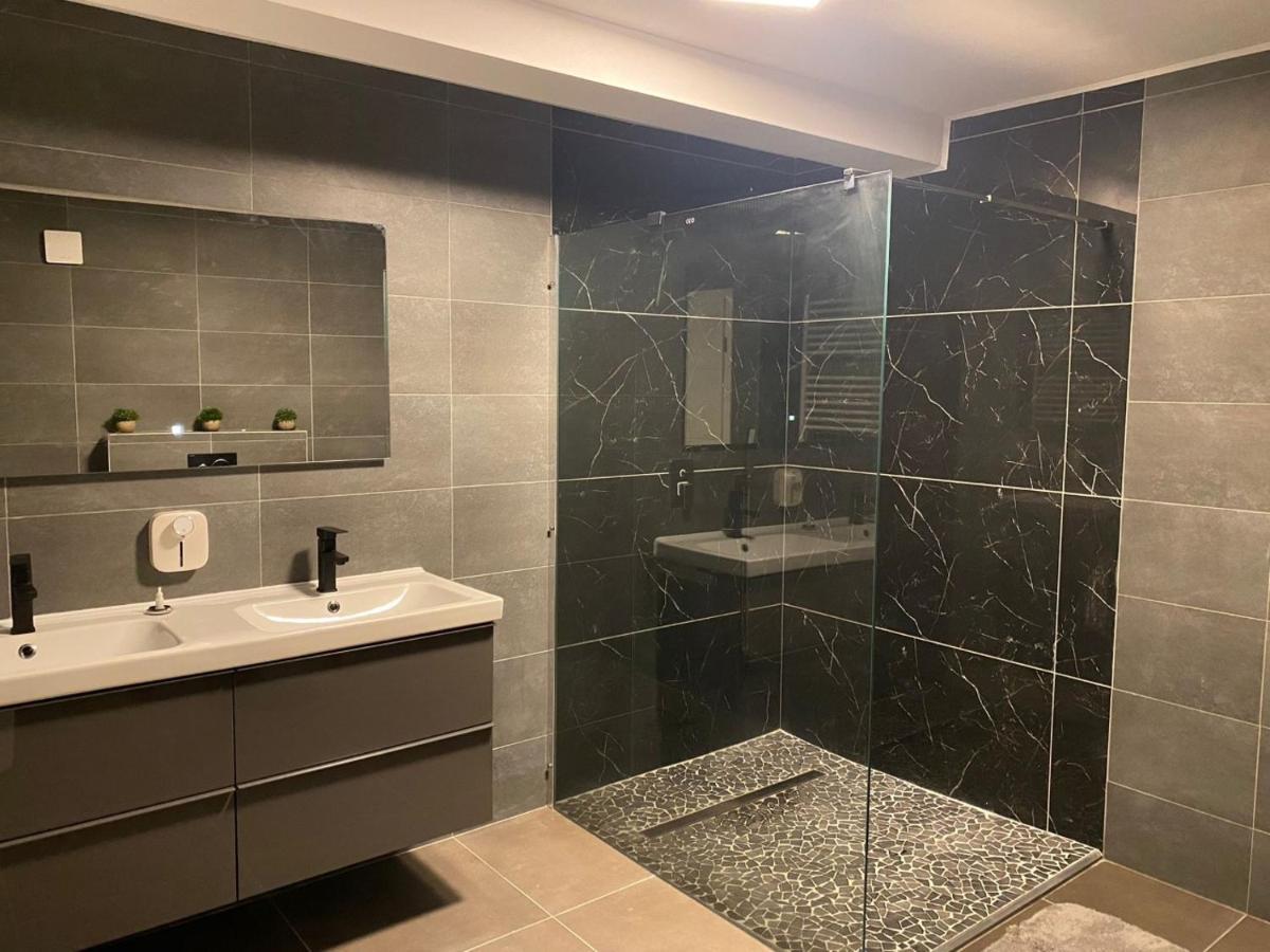 Useldange Cozy 120M² Apartment With 3 Bedrooms And 1 Home Cinema מראה חיצוני תמונה