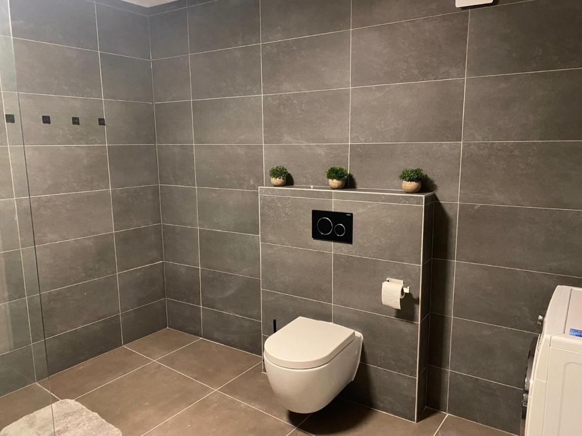 Useldange Cozy 120M² Apartment With 3 Bedrooms And 1 Home Cinema מראה חיצוני תמונה