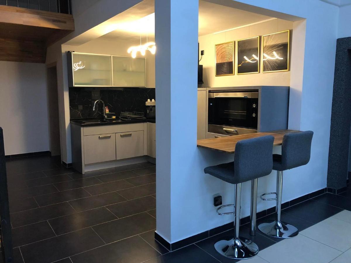 Useldange Cozy 120M² Apartment With 3 Bedrooms And 1 Home Cinema מראה חיצוני תמונה