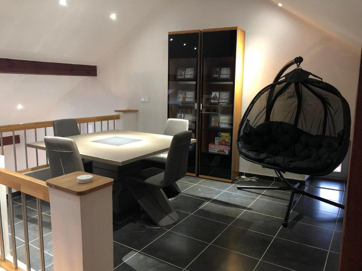 Useldange Cozy 120M² Apartment With 3 Bedrooms And 1 Home Cinema מראה חיצוני תמונה